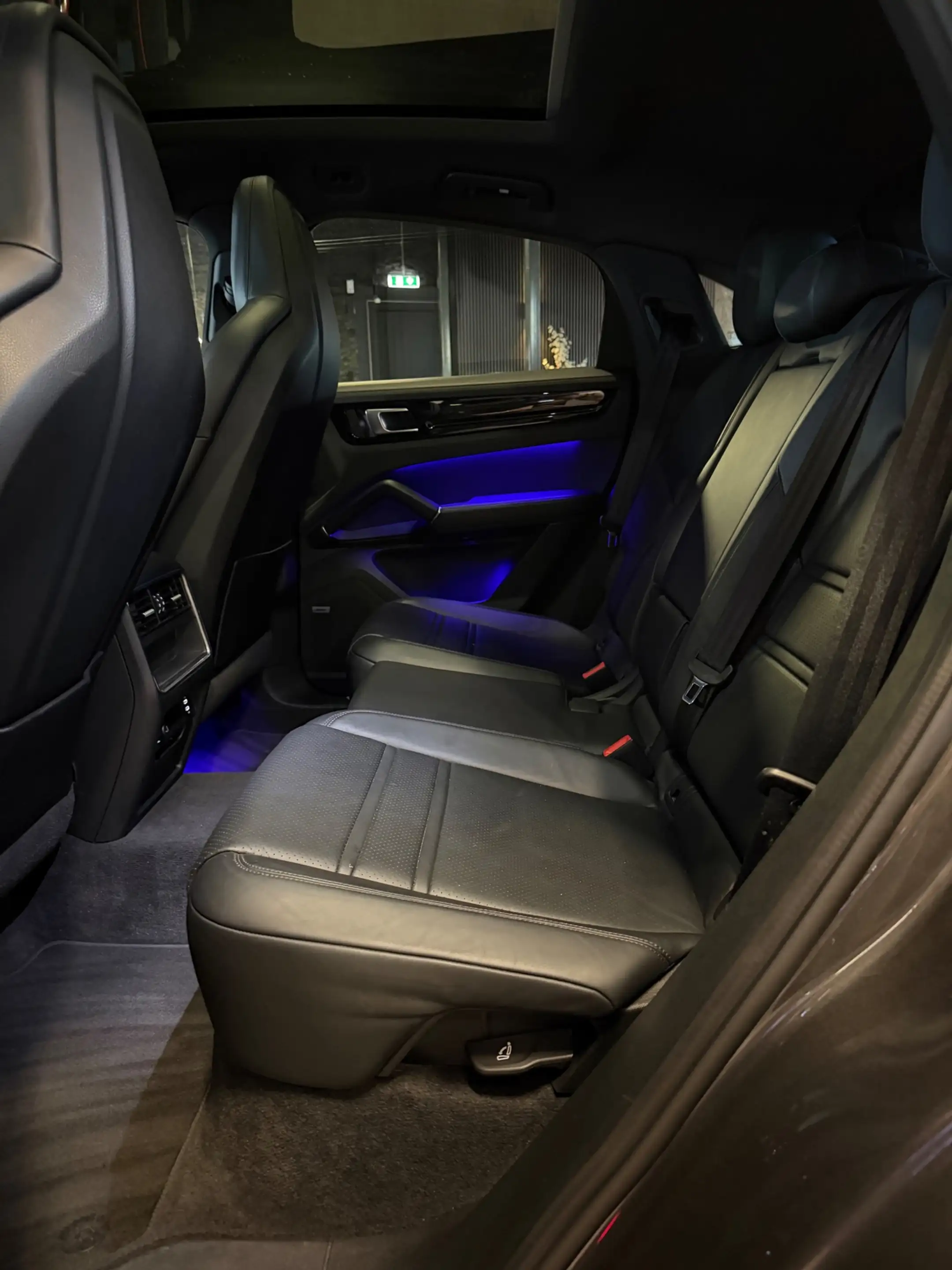 Porsche Cayenne Coupé 3.0 E-Hybrid PANO|LUCHTVERING|FULL OPTIONS! — photo 22
