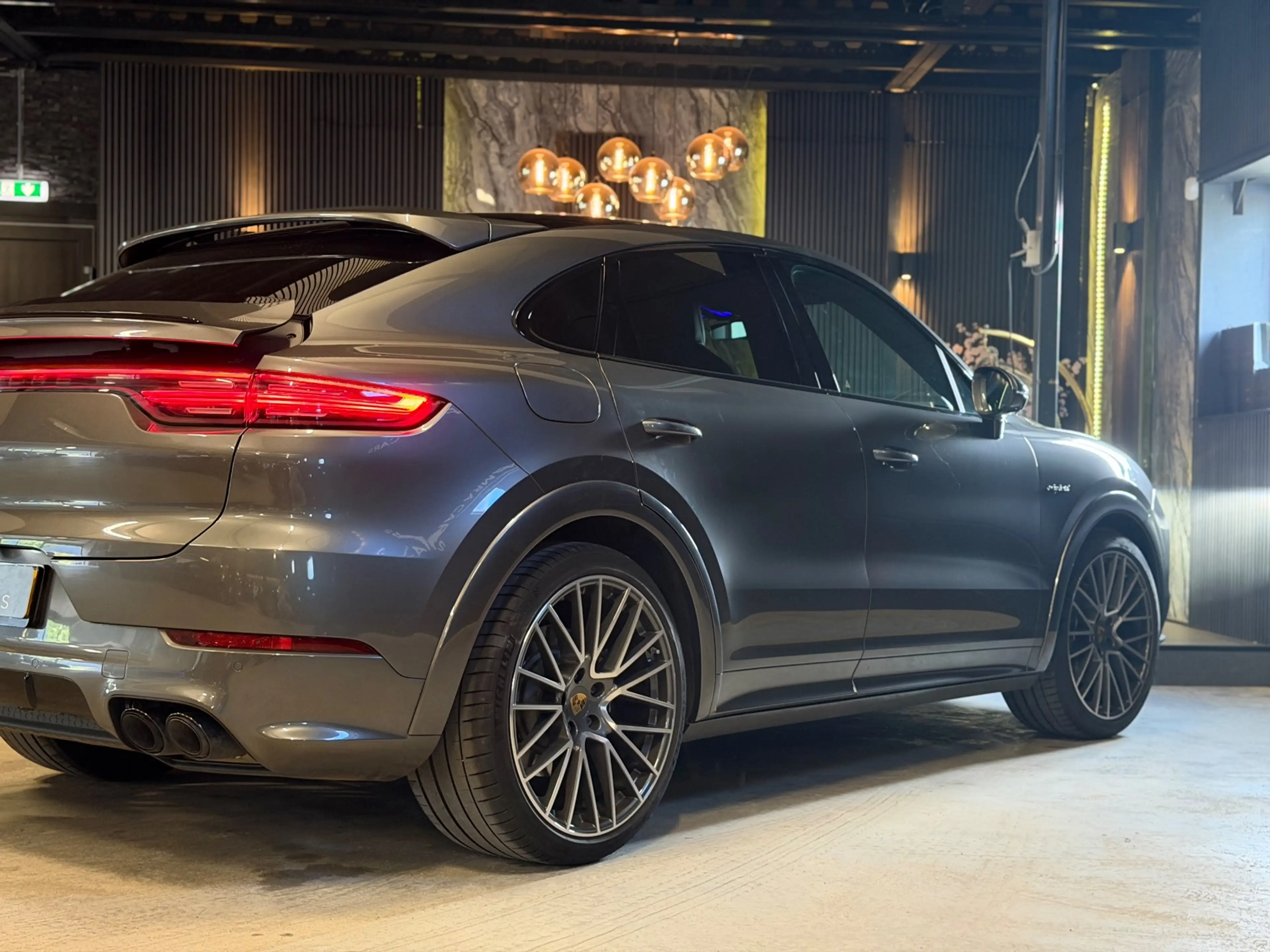 Porsche Cayenne Coupé 3.0 E-Hybrid PANO|LUCHTVERING|FULL OPTIONS! — photo 7