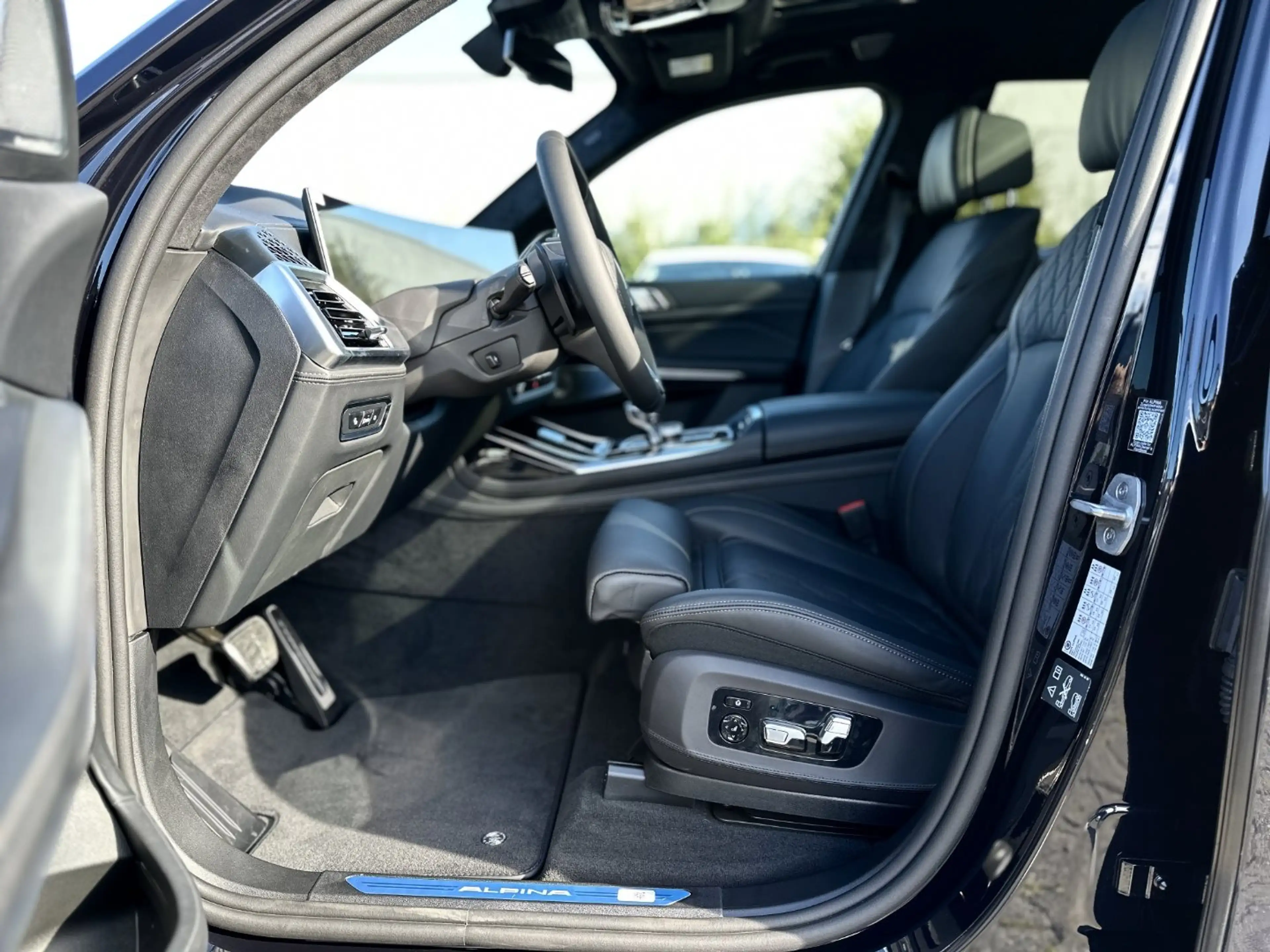 Alpina XB7 Gestiksteuerung Bowers Wilkins Panorama — photo 12