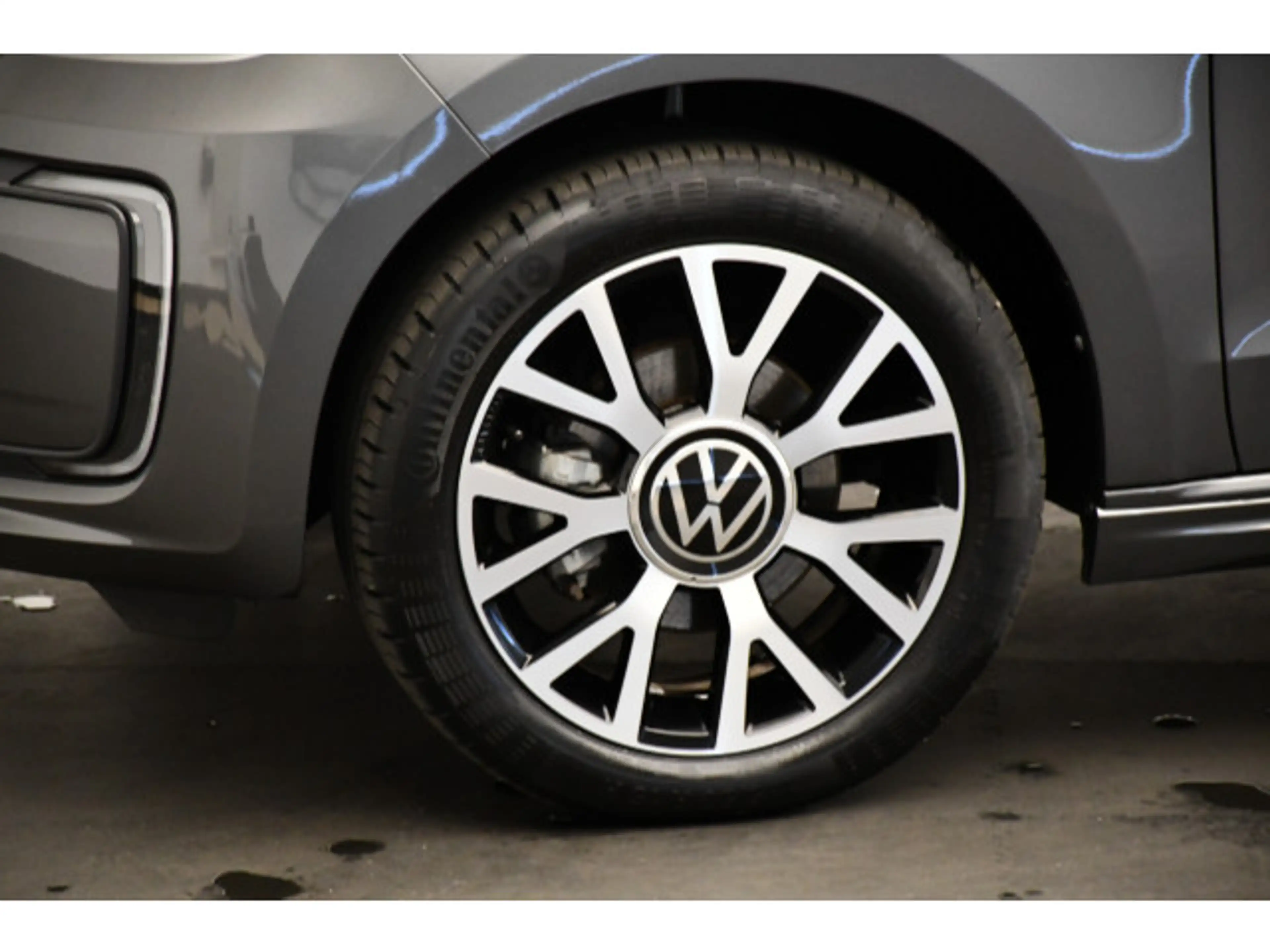 Volkswagen e-up! Edition Tempo/Einparkhi/Multilenk — photo 12