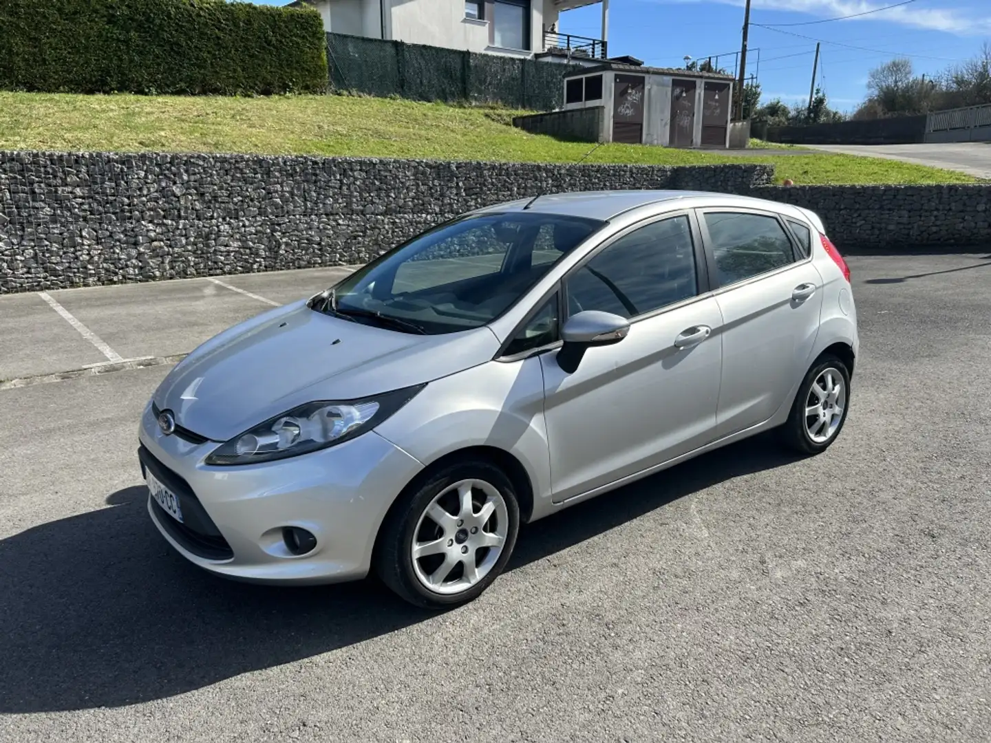 Ford Fiesta 1.40TDCi Trend Gris - 1