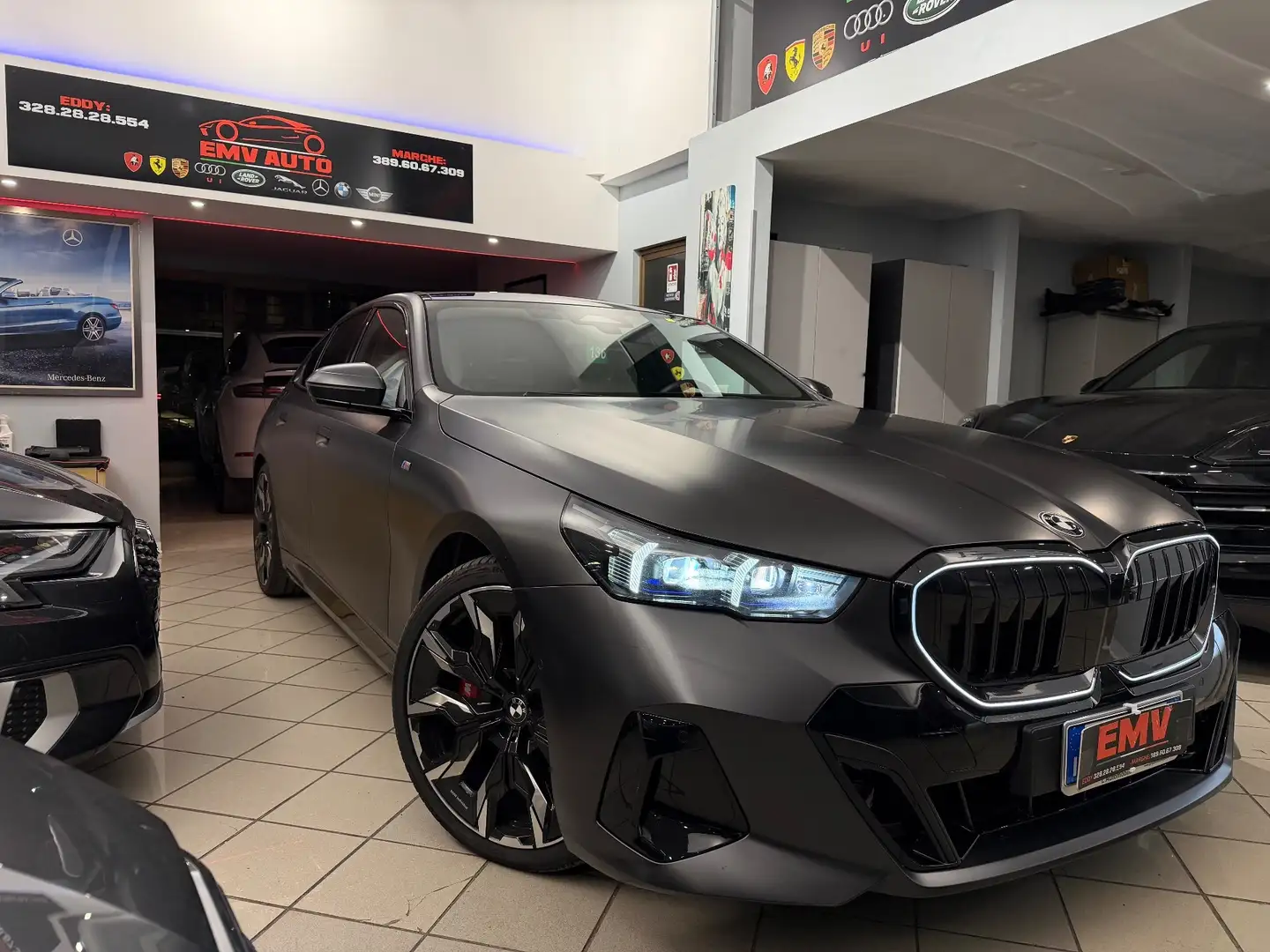 BMW 540 540d 48V xDrive (183kW) Msport Pro Schwarz - 1