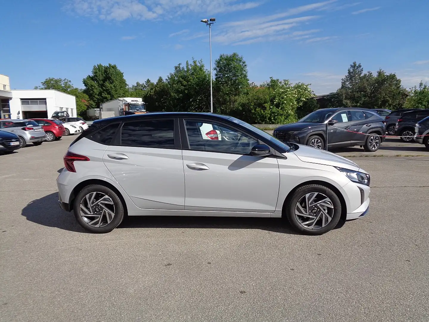 Hyundai i20 1,0 T-GDI i-Line Plus DCT Grau - 2