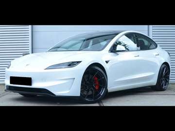 AWD Dual Motor Performance Highland