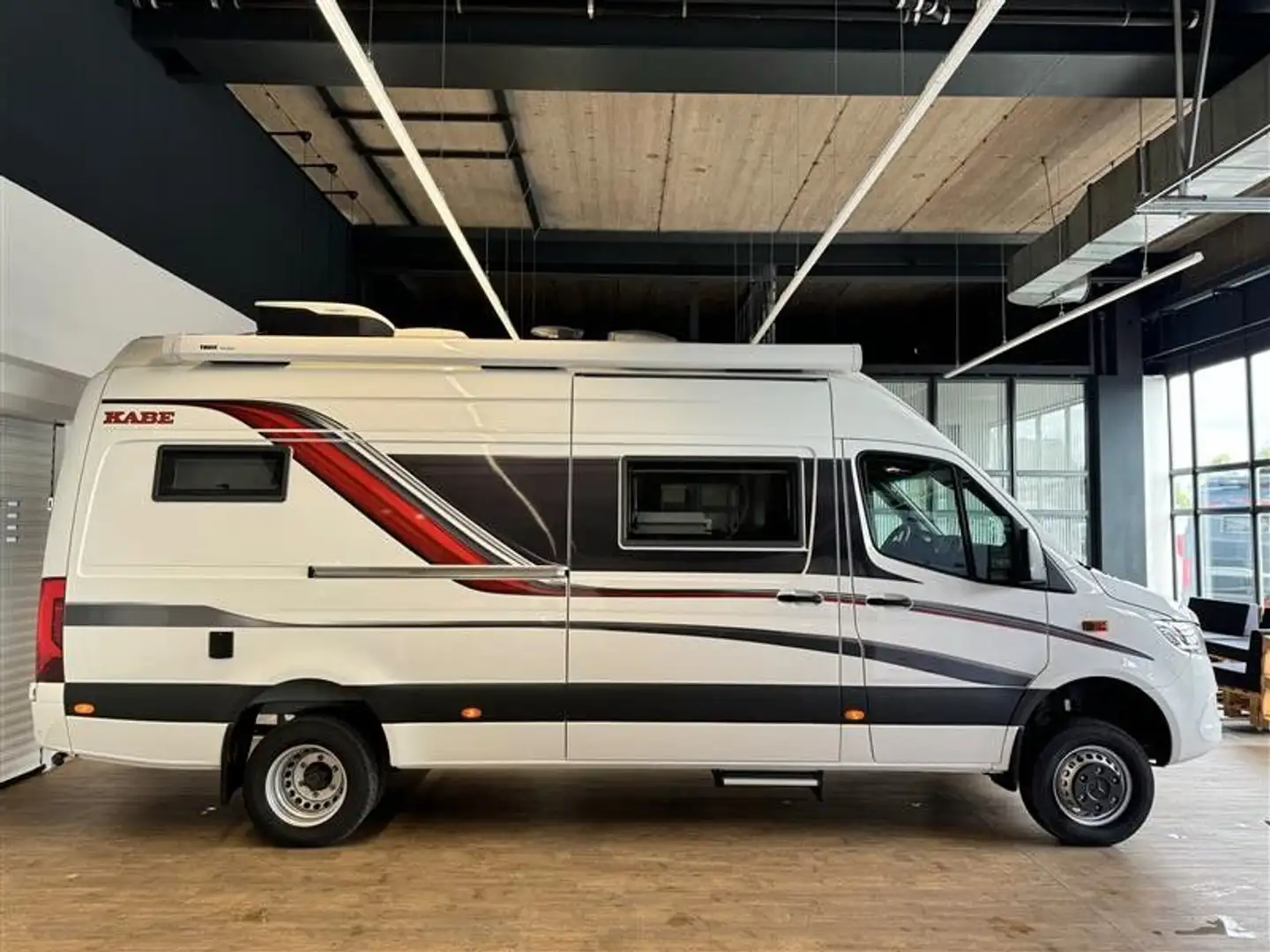 Kabe Travel Master CRV690LB 5,5 to 4x4 Weiß - 1