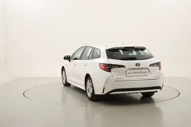 Toyota Corolla view 3