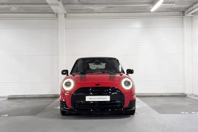 Mini Hatch view 5
