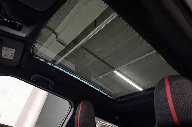 Mini Hatch view 10