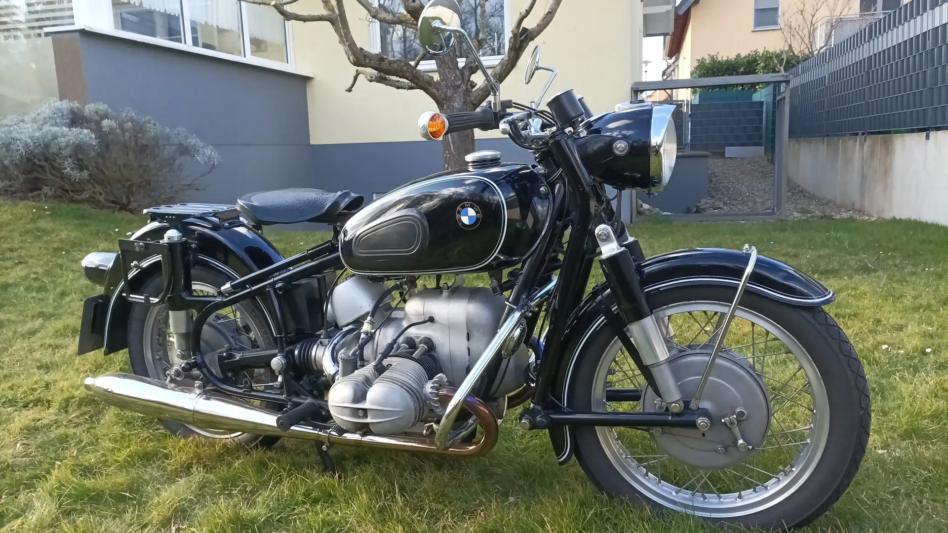 BMW R 69 S crna - 2