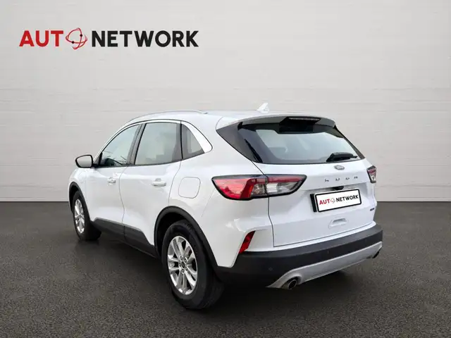 Ford Kuga view 4