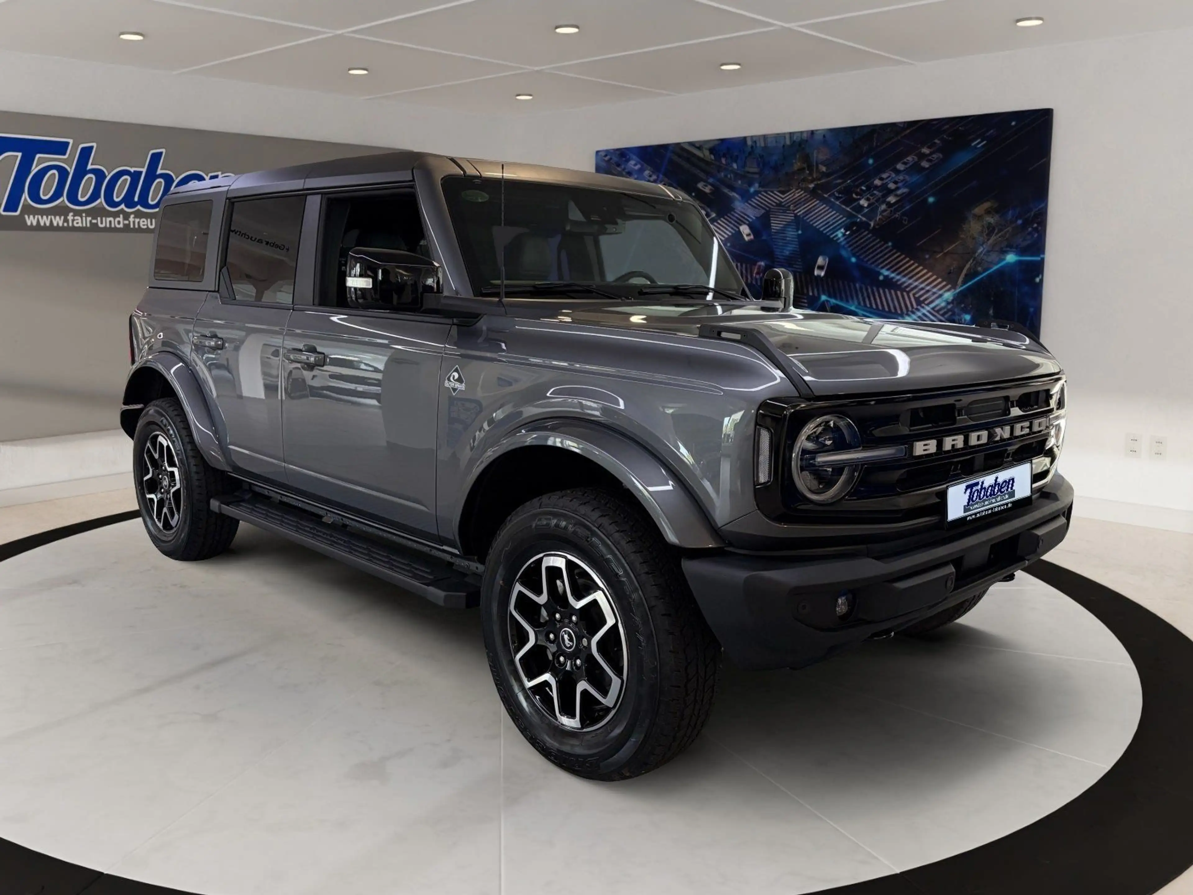 Ford Bronco Outer Banks 2.7 l EcoBoost — photo 7