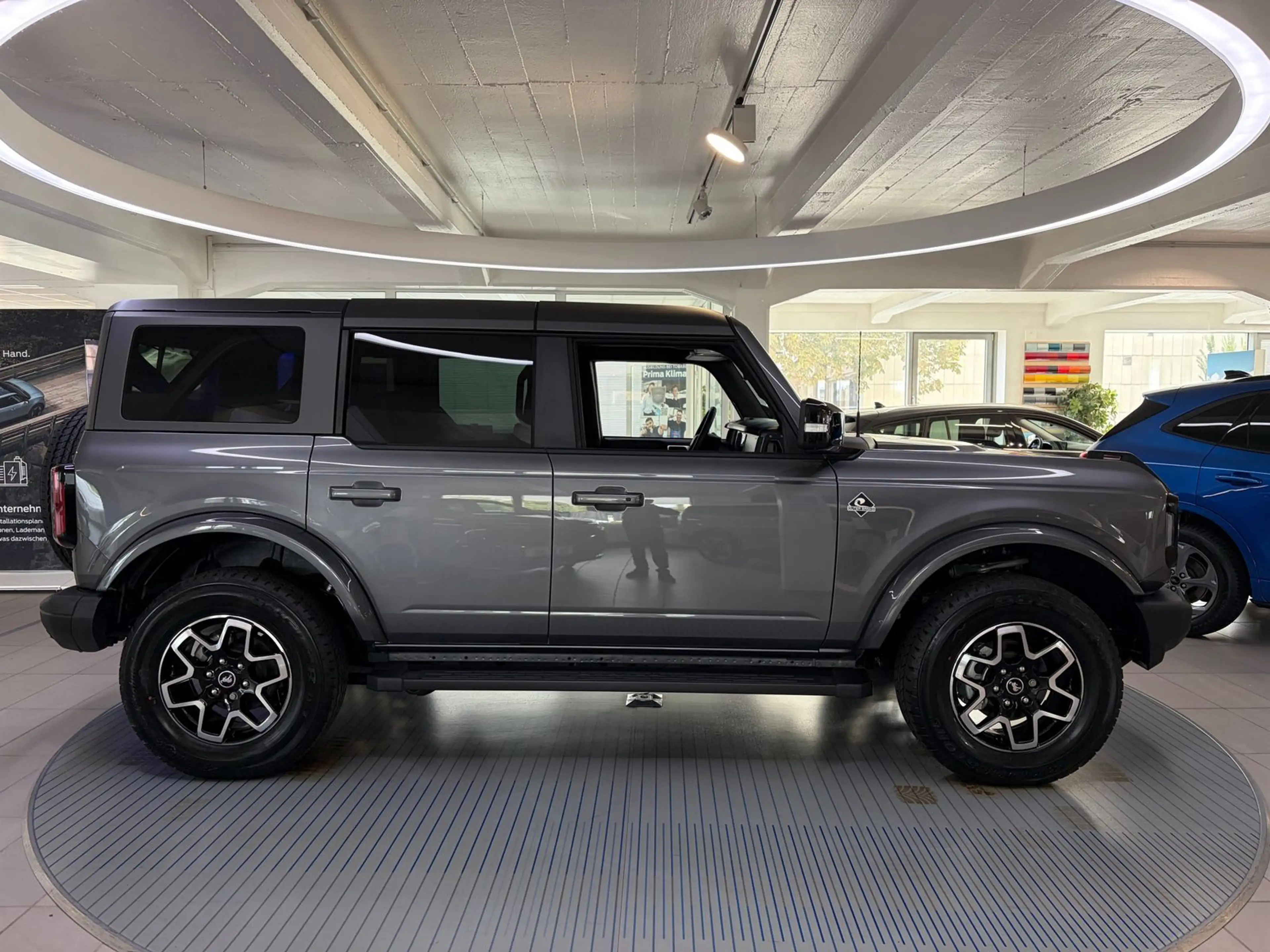 Ford Bronco Outer Banks 2.7 l EcoBoost — photo 6