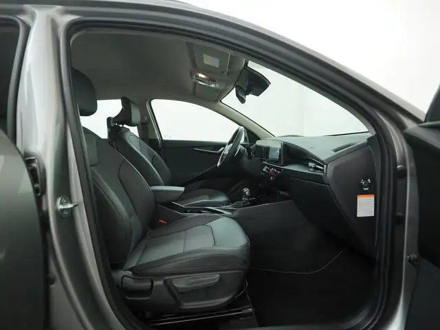 Kia Niro view 3