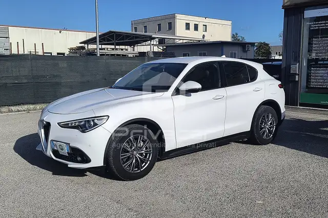 Alfa Romeo Stelvio Stelvio 2.2 Turbodiesel 180 CV AT8 RWD Executive