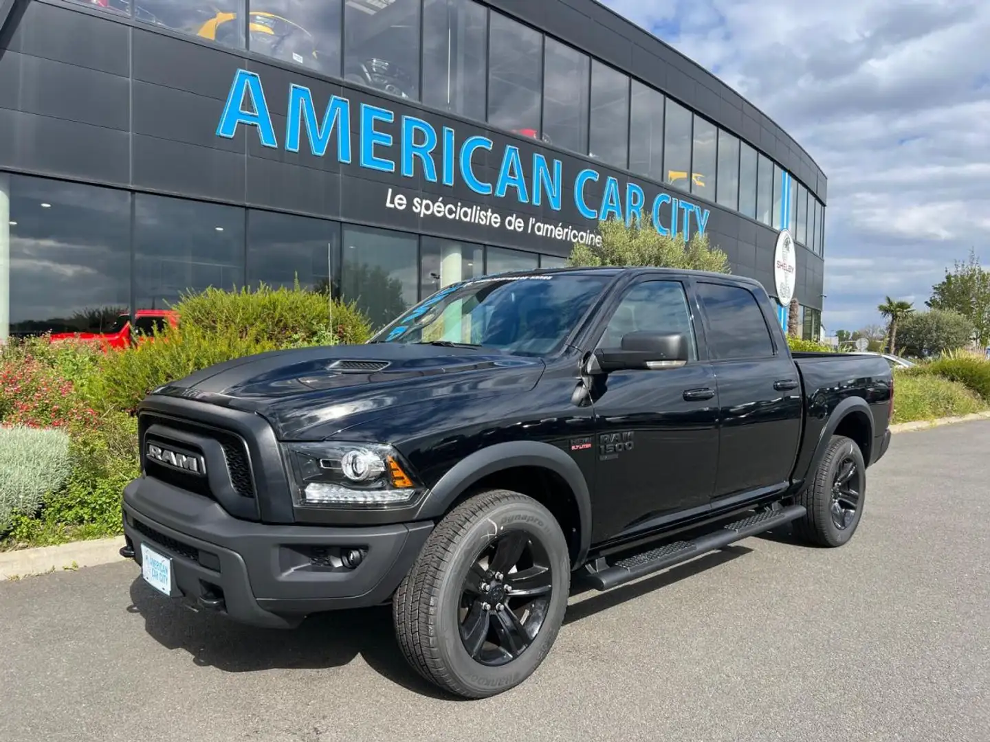 Dodge RAM 1500 Crew Cab SLT WARLOCK Noir - 1