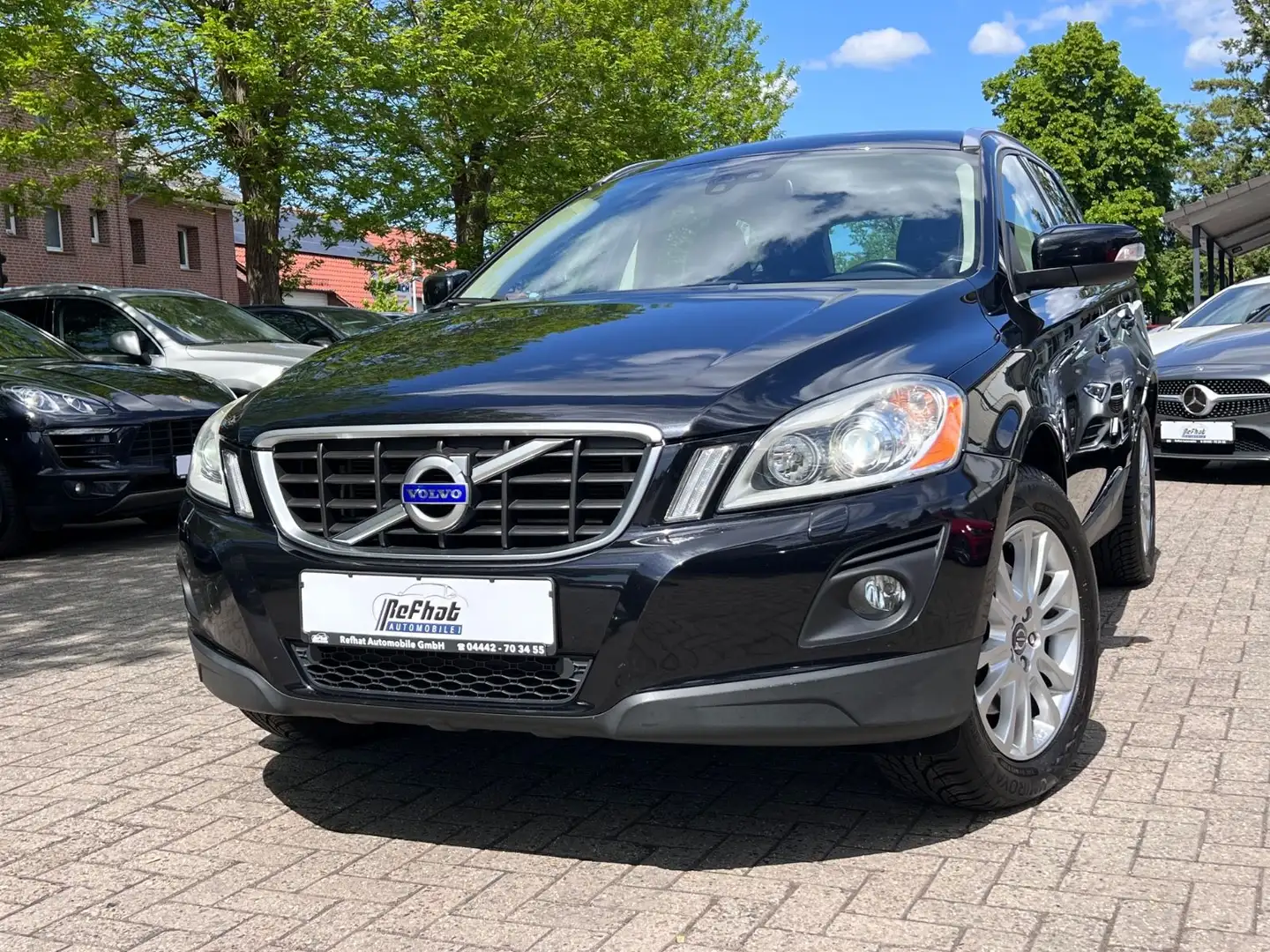 Volvo XC60 Summum AWD*PDC*SHZ*AHK*MEMORY* Schwarz - 1