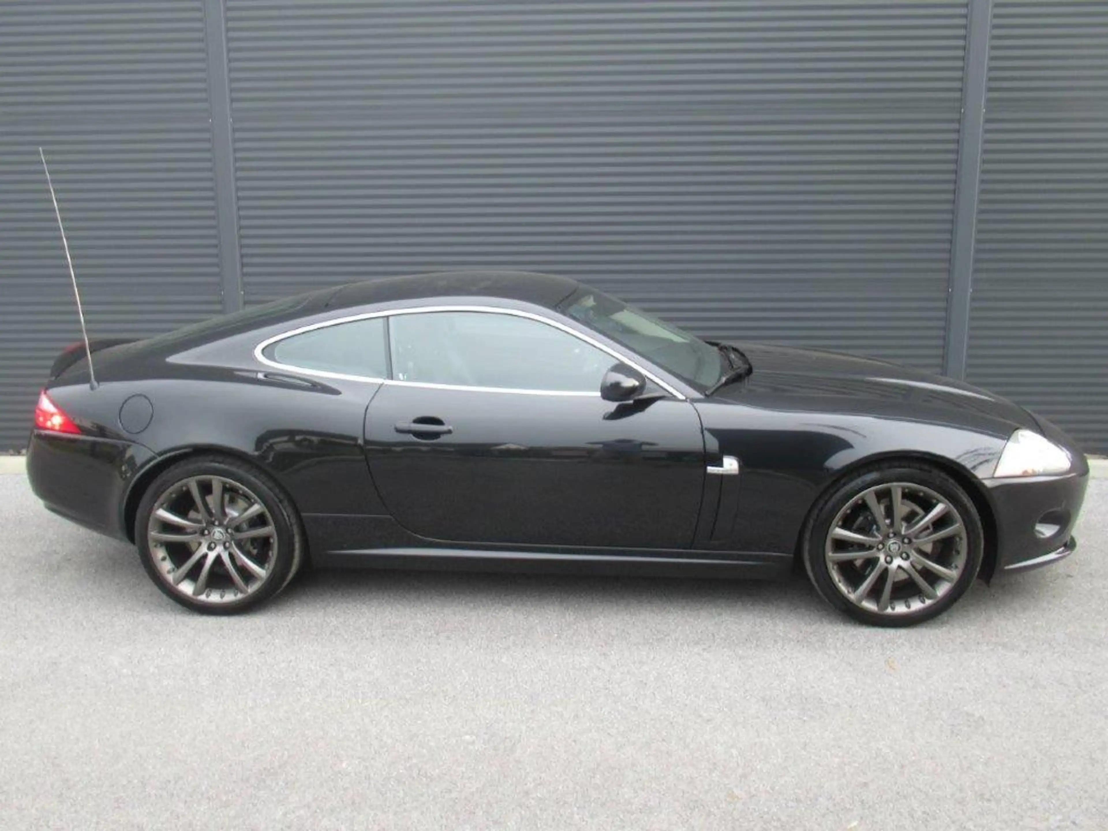 Jaguar XK8 4,2 V8 Coupe Aut., Sammlerstück, wenige Km! — photo 6
