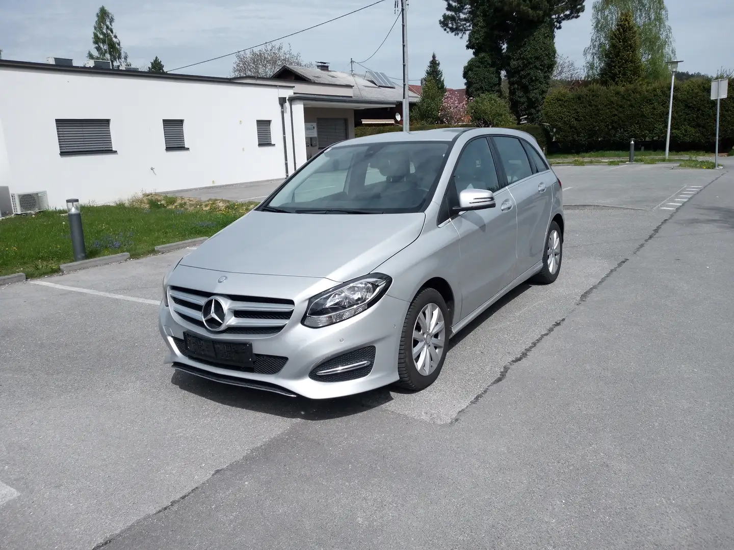 Mercedes-Benz B 200 Aut. Kein Winterbetrieb Silber - 1