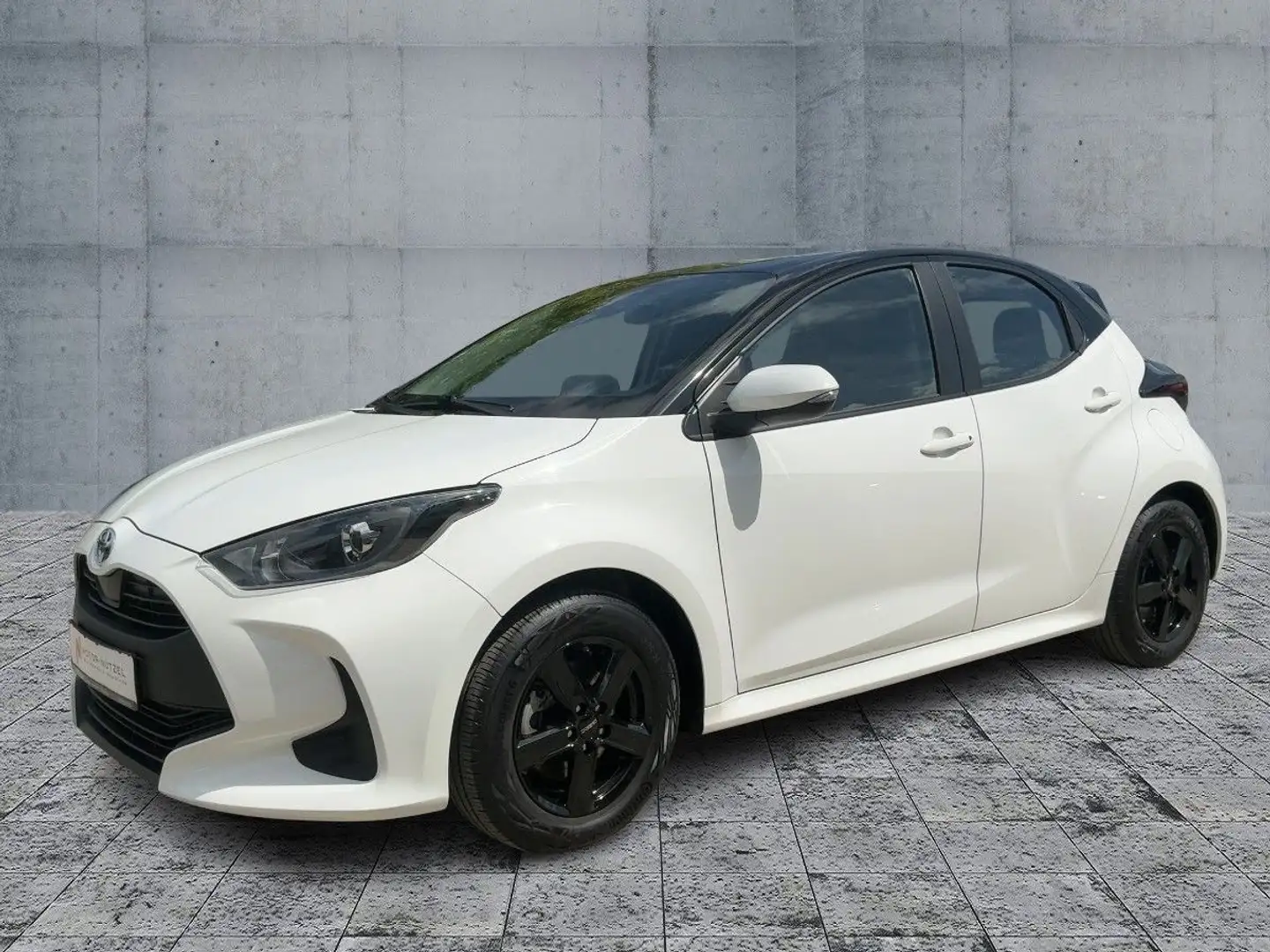 Toyota Yaris 1.5 Hybrid COMFORT ACC+RFK+MFL+LM 15" Blanco - 2