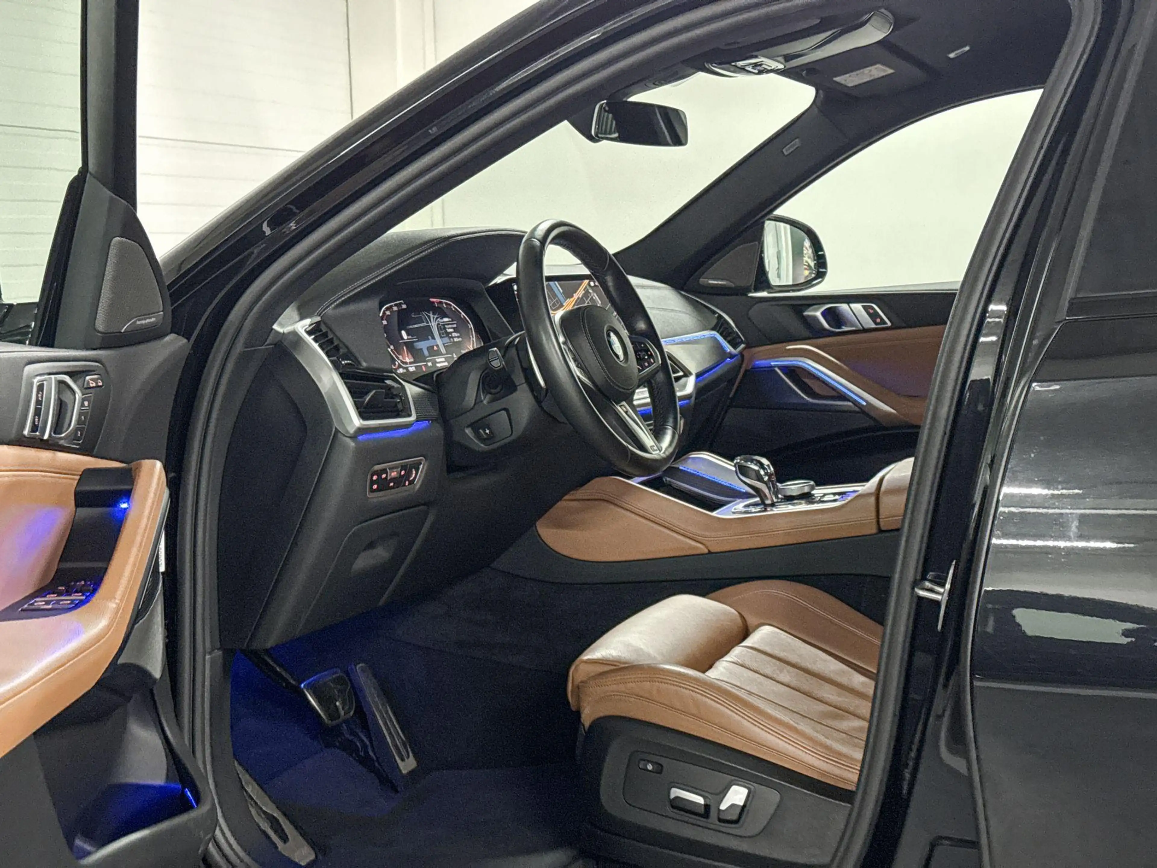 BMW X6 xDrive40i High Executive — photo 8