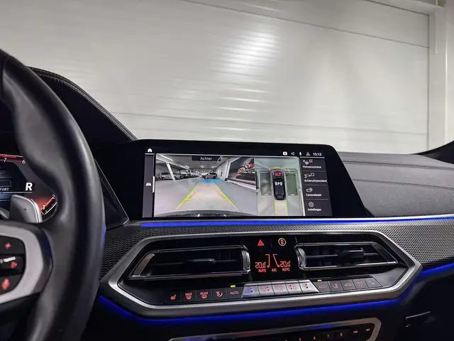 BMW X6 view 13