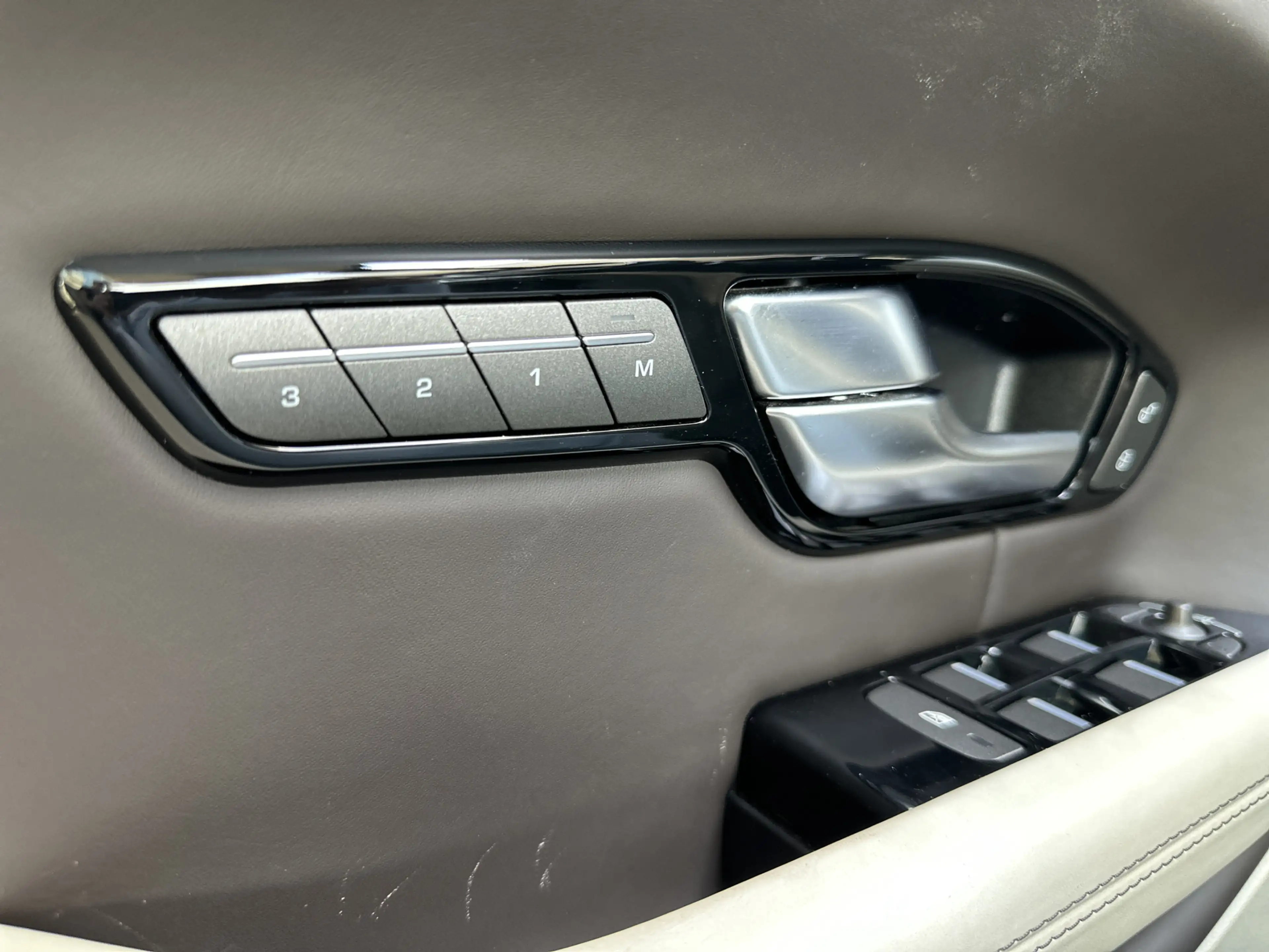 Land Rover Range Rover Evoque 2.0 Si4 Autobiography | volledige historie | — photo 26