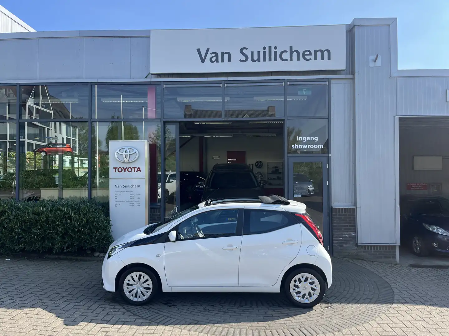 Toyota Aygo 1.0 VVT-i x-play limited Blanc - 1
