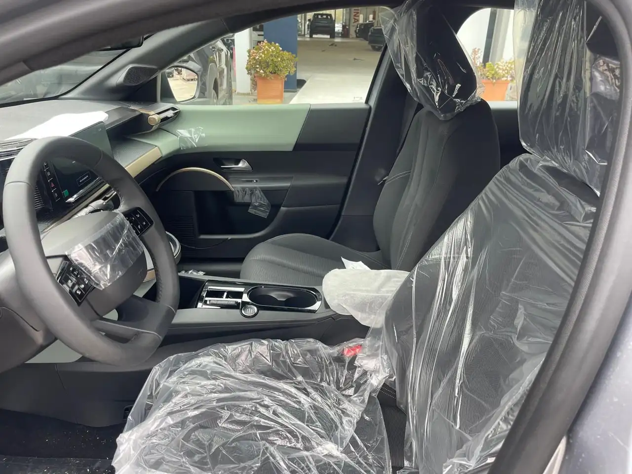 Lancia Ypsilon Ibrida 100cv Ypsilon e-DCT extrascomnto 1000 € in caso di finanziamento 13