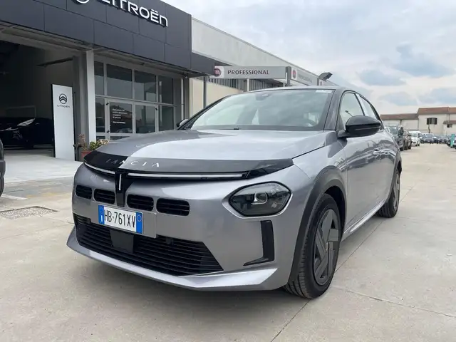 Lancia Ypsilon Ibrida 100cv Ypsilon e-DCT extrascomnto 1000 € in caso di finanziamento