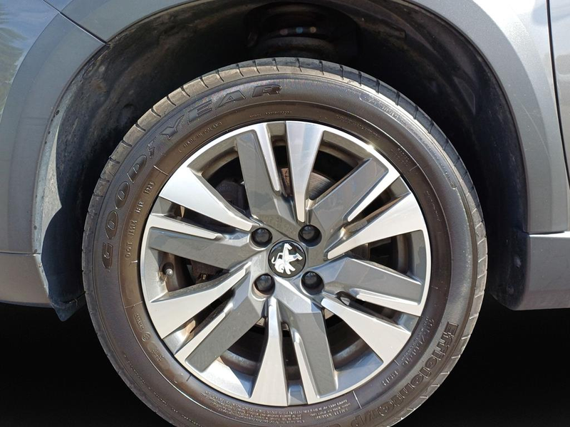 Peugeot 2008 ALL BLUHD120EAT — photo 7