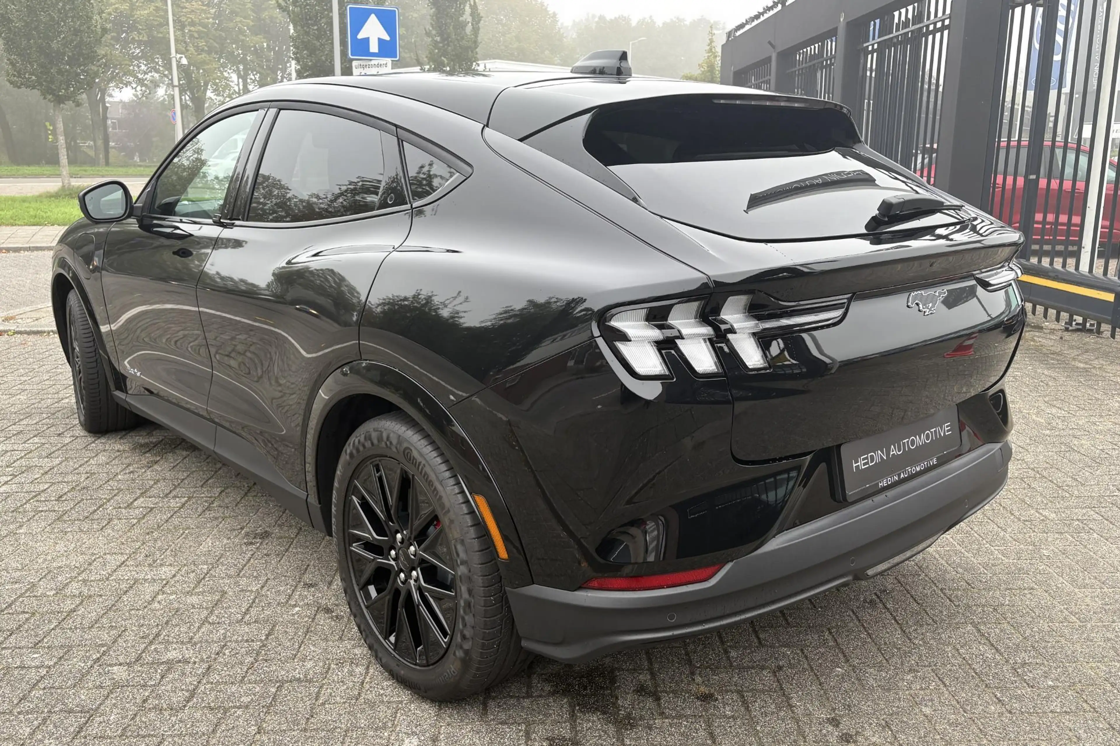 Ford Mustang Mach-E Extended Premium RWD 88 kWh | Technology Pack | 19 — photo 3
