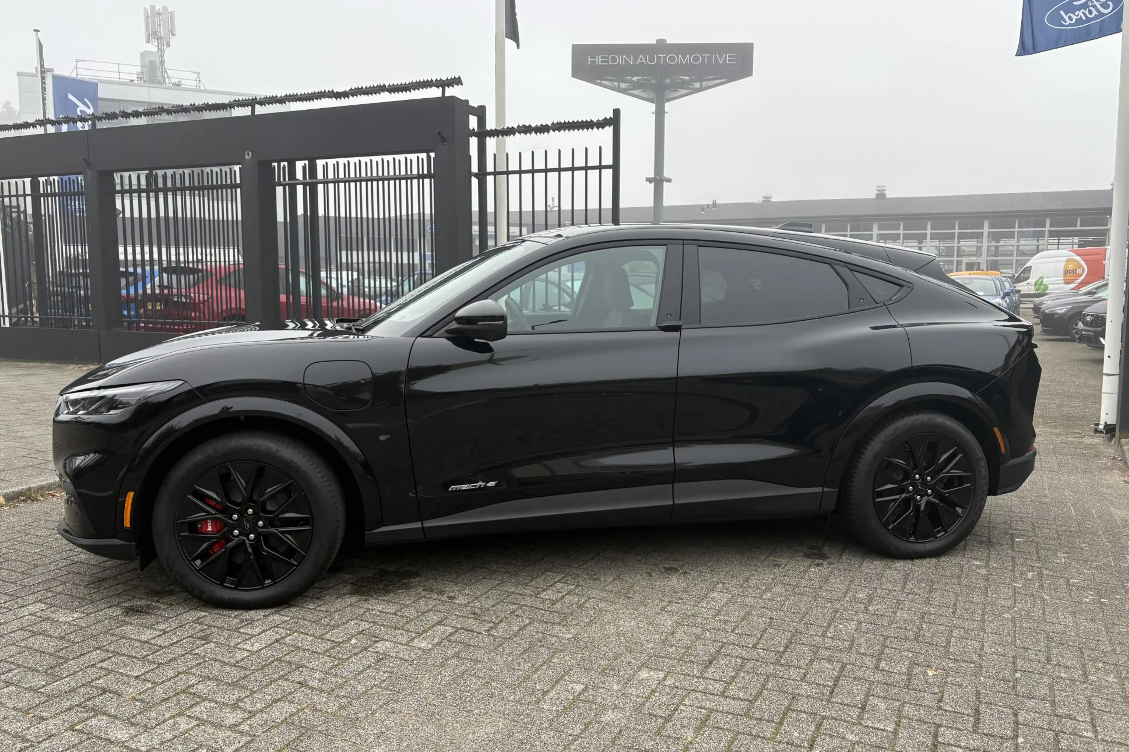 Ford Mustang Mach-E Extended Premium RWD 88 kWh | Technology Pack | 19 — photo 2