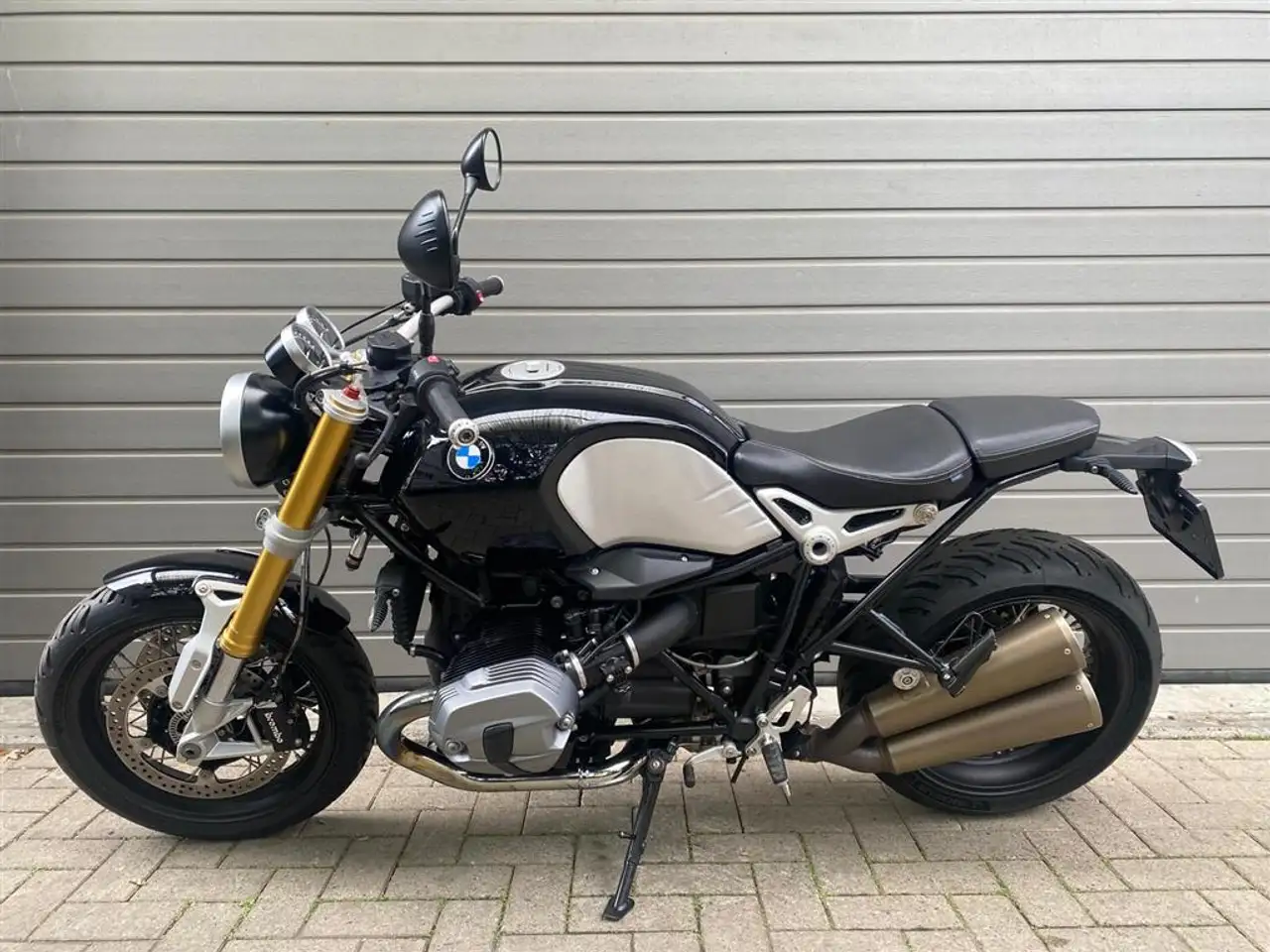 BMW R nineT