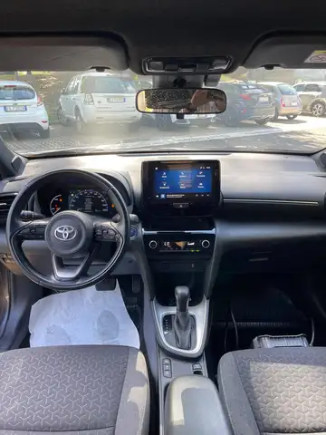 Toyota Yaris Cross view 8