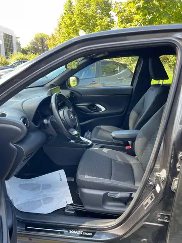 Toyota Yaris Cross view 9