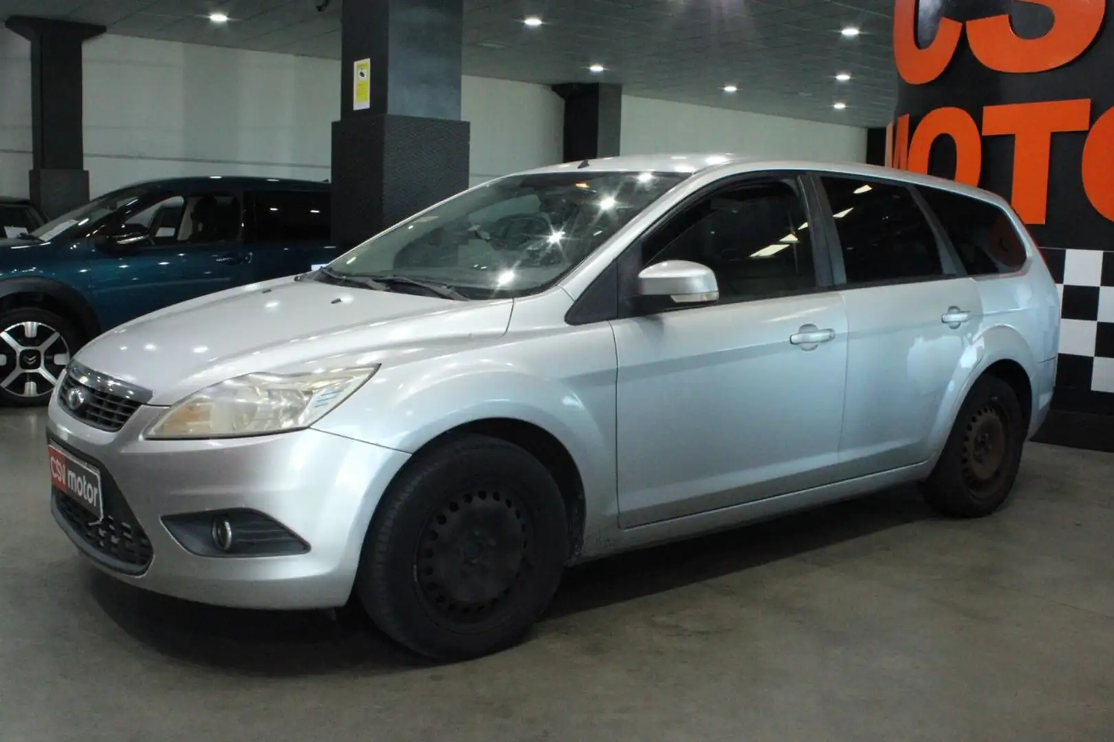 Ford Focus S.Br. 1.8TDCi Trend X-Road Gris - 2