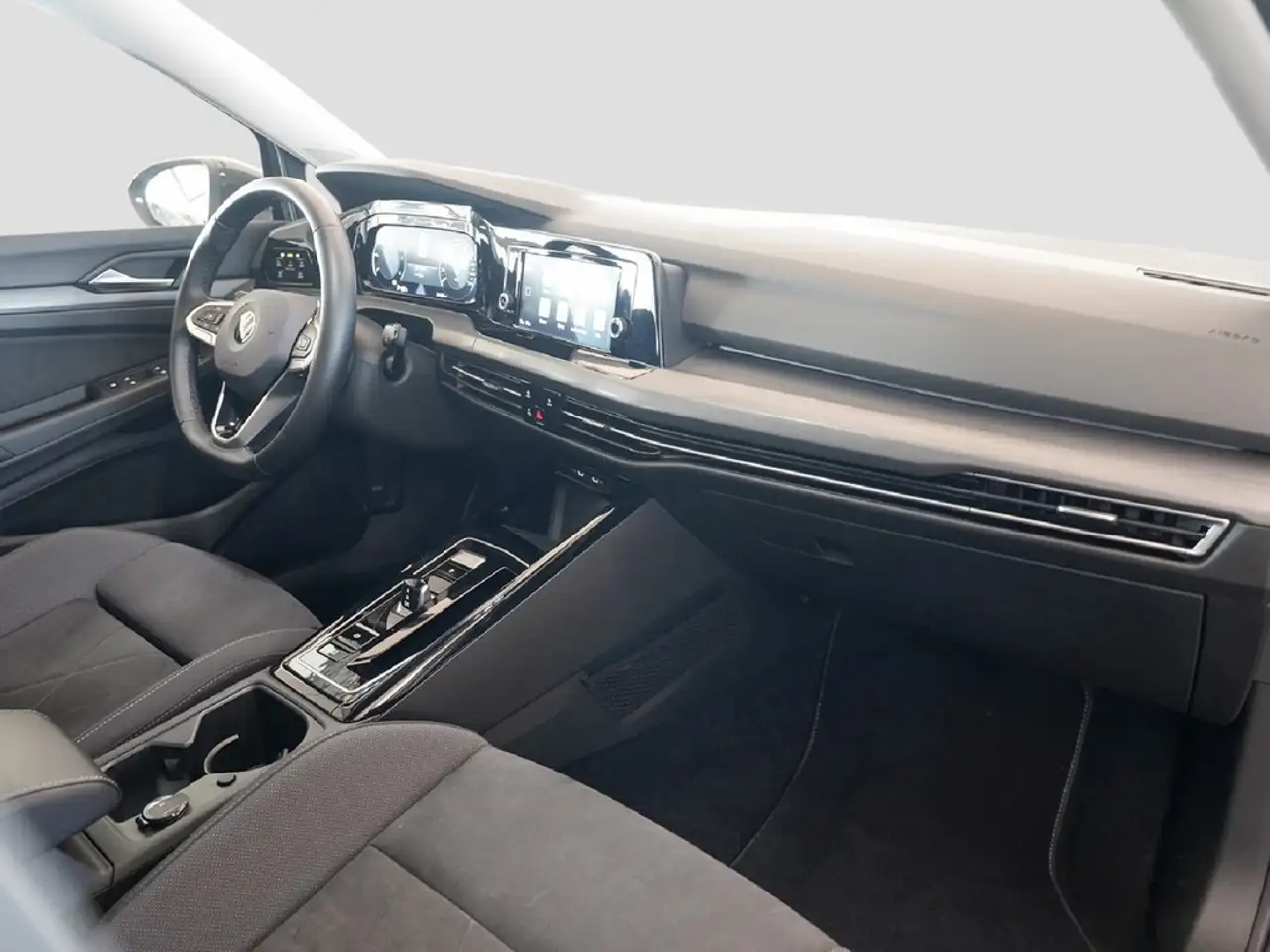 Volkswagen Golf 2.0 TDI DSG Style 6