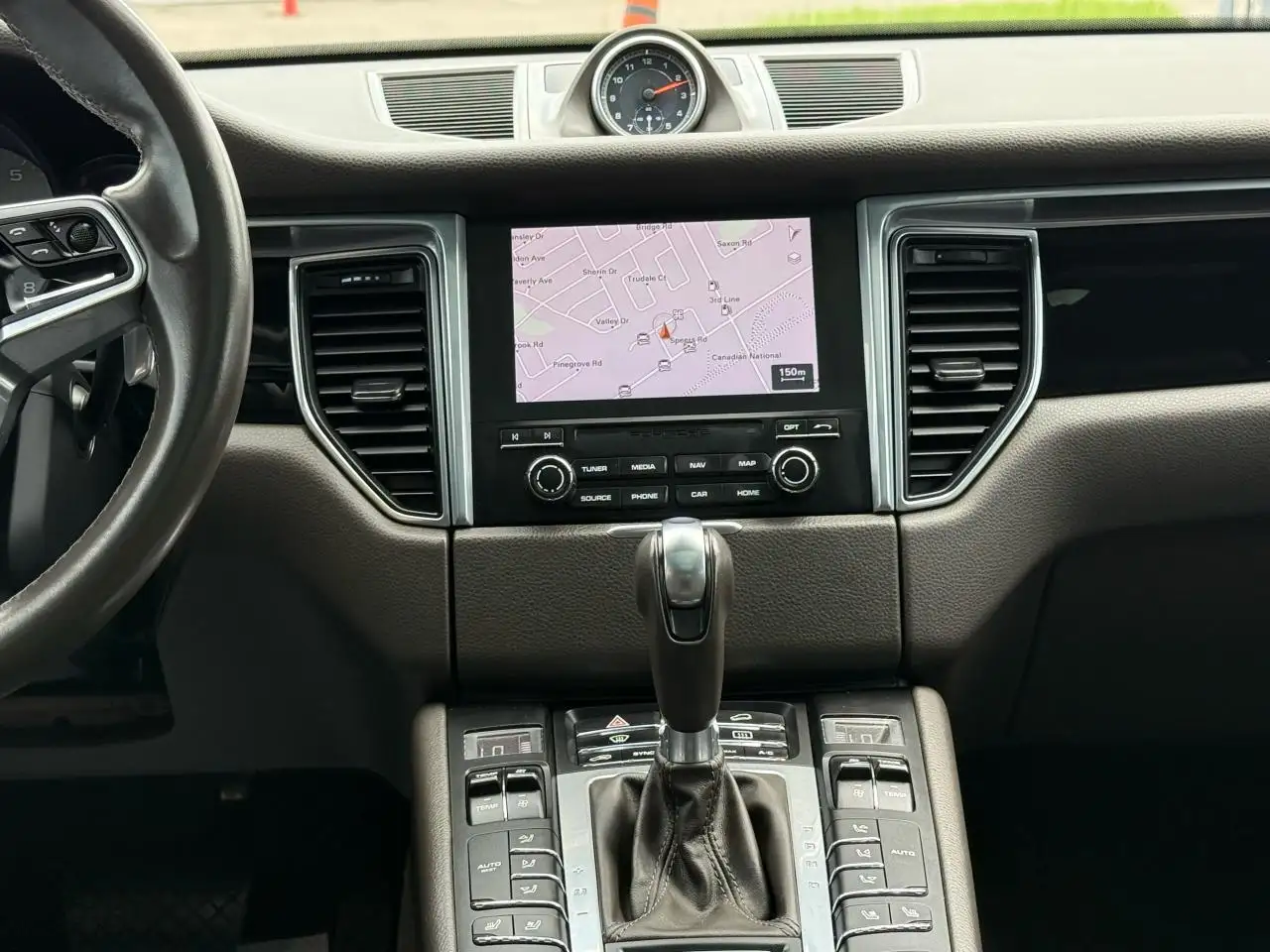 Porsche Macan снимка Porsche Macan