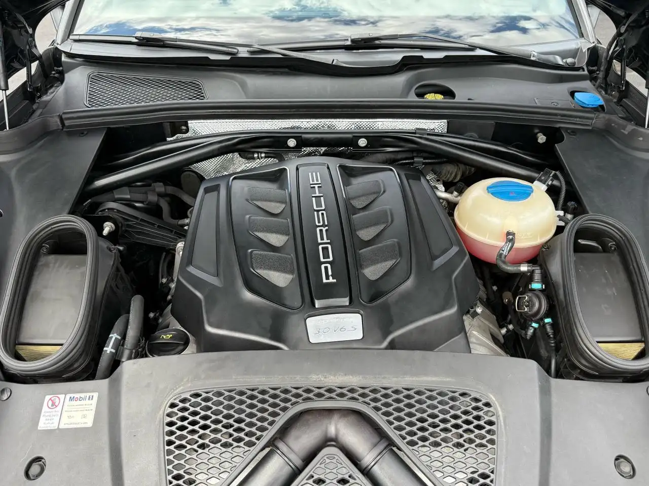Porsche Macan снимка Porsche Macan