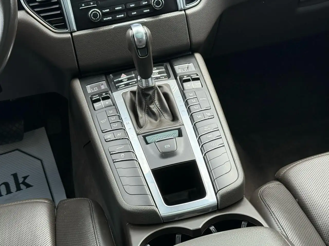 Porsche Macan снимка Porsche Macan