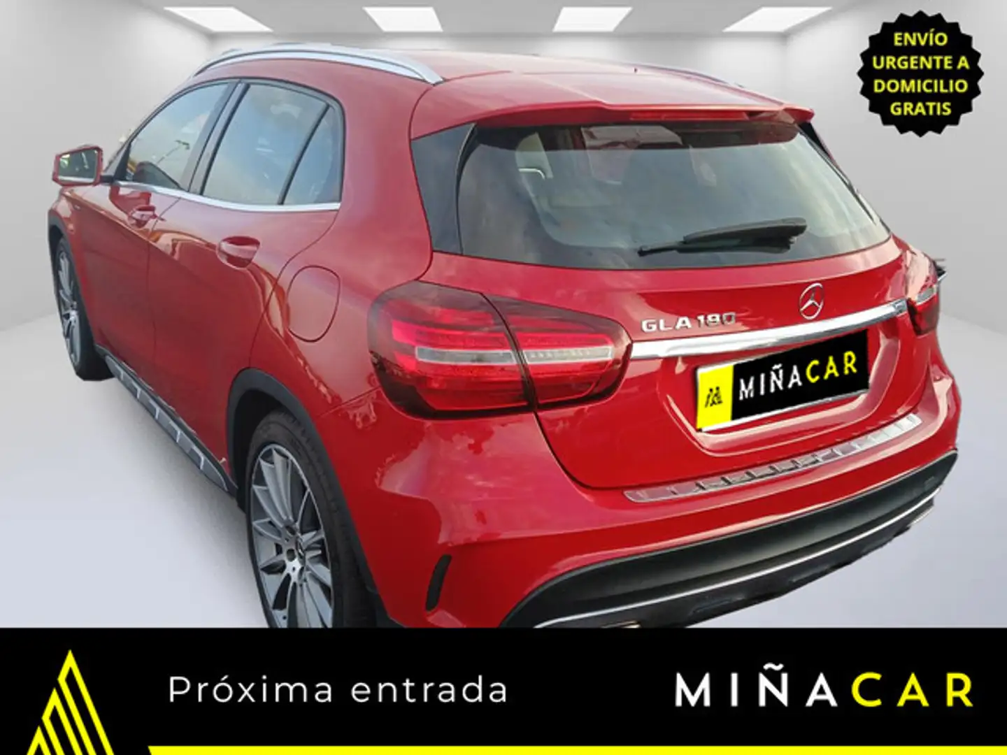 Mercedes-Benz GLA 180 7G-DCT Rojo - 2