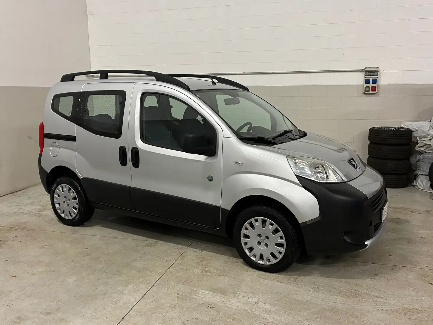 Peugeot Bipper Bipper Tepee 1.3 hdi Outdoor c/esp,c.traz. 75cv Silber - 2