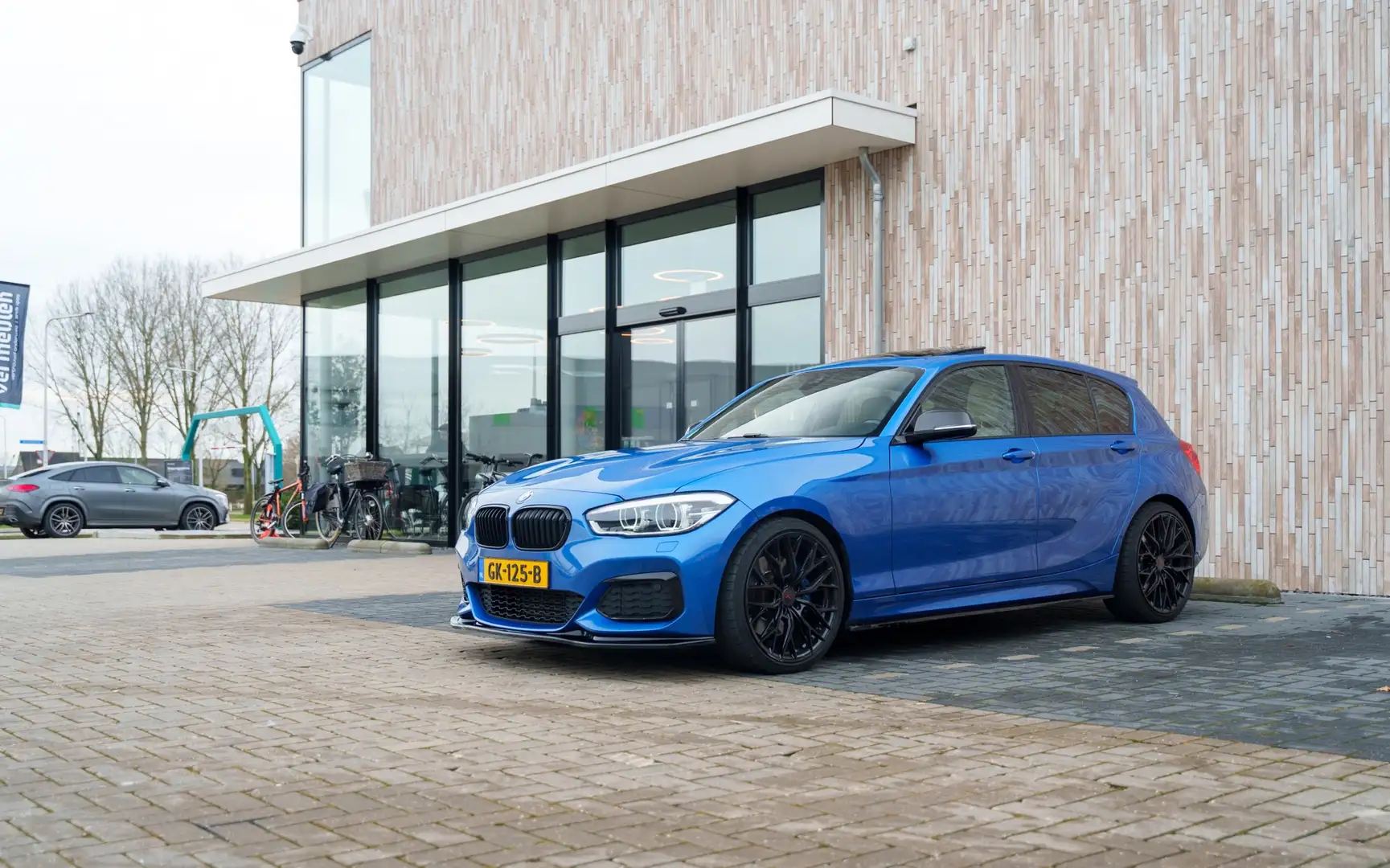 BMW 135 M135i xDrive Sport-Aut. Blue - 1