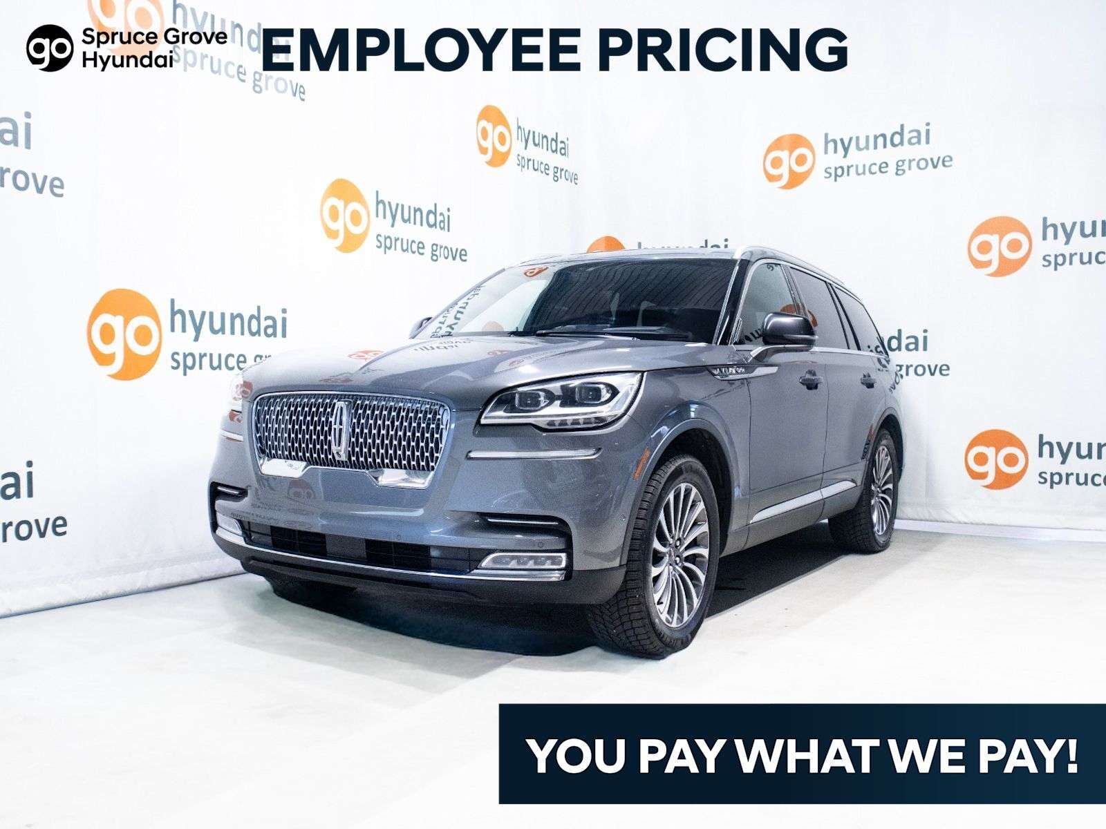 2023 Lincoln Aviator Reserve: AWD, Navigation, Panoramic Moonroof, Fron
