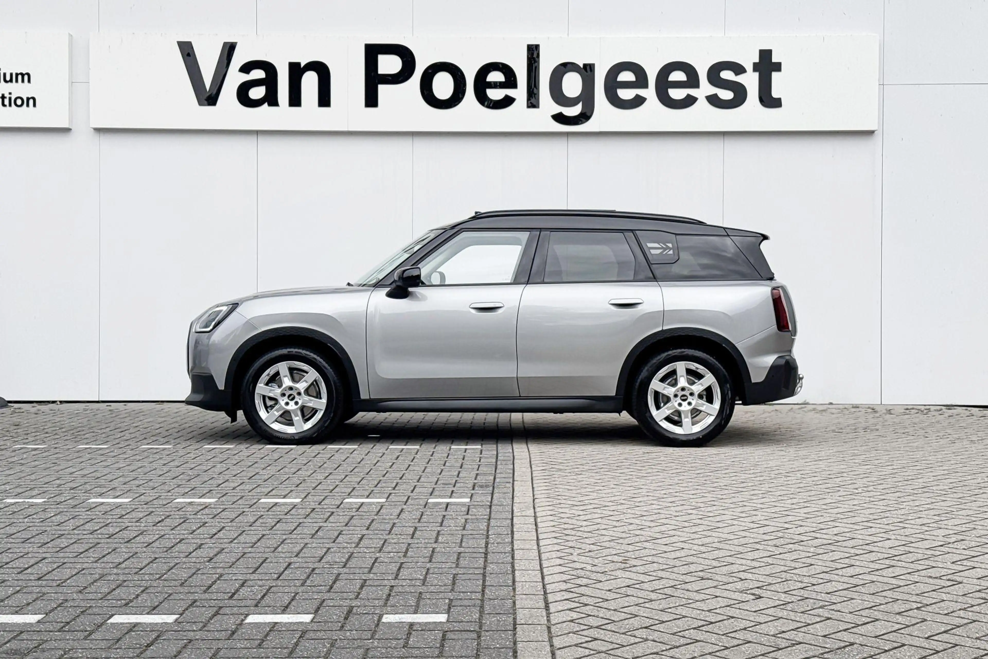 MINI Countryman C | Pakker M | Head-Up Display | Trekhaak — photo 2