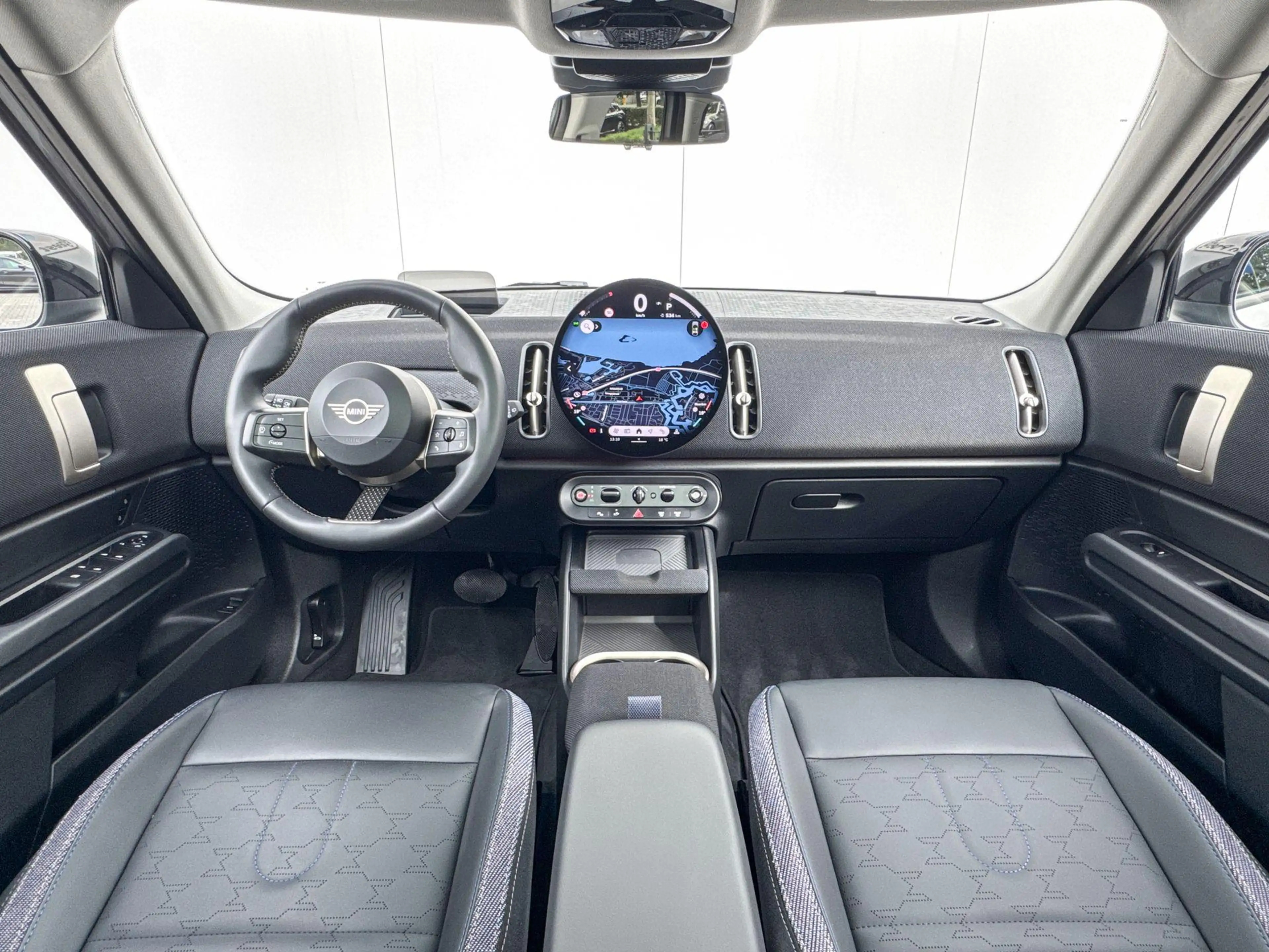 MINI Countryman C | Pakker M | Head-Up Display | Trekhaak — photo 15