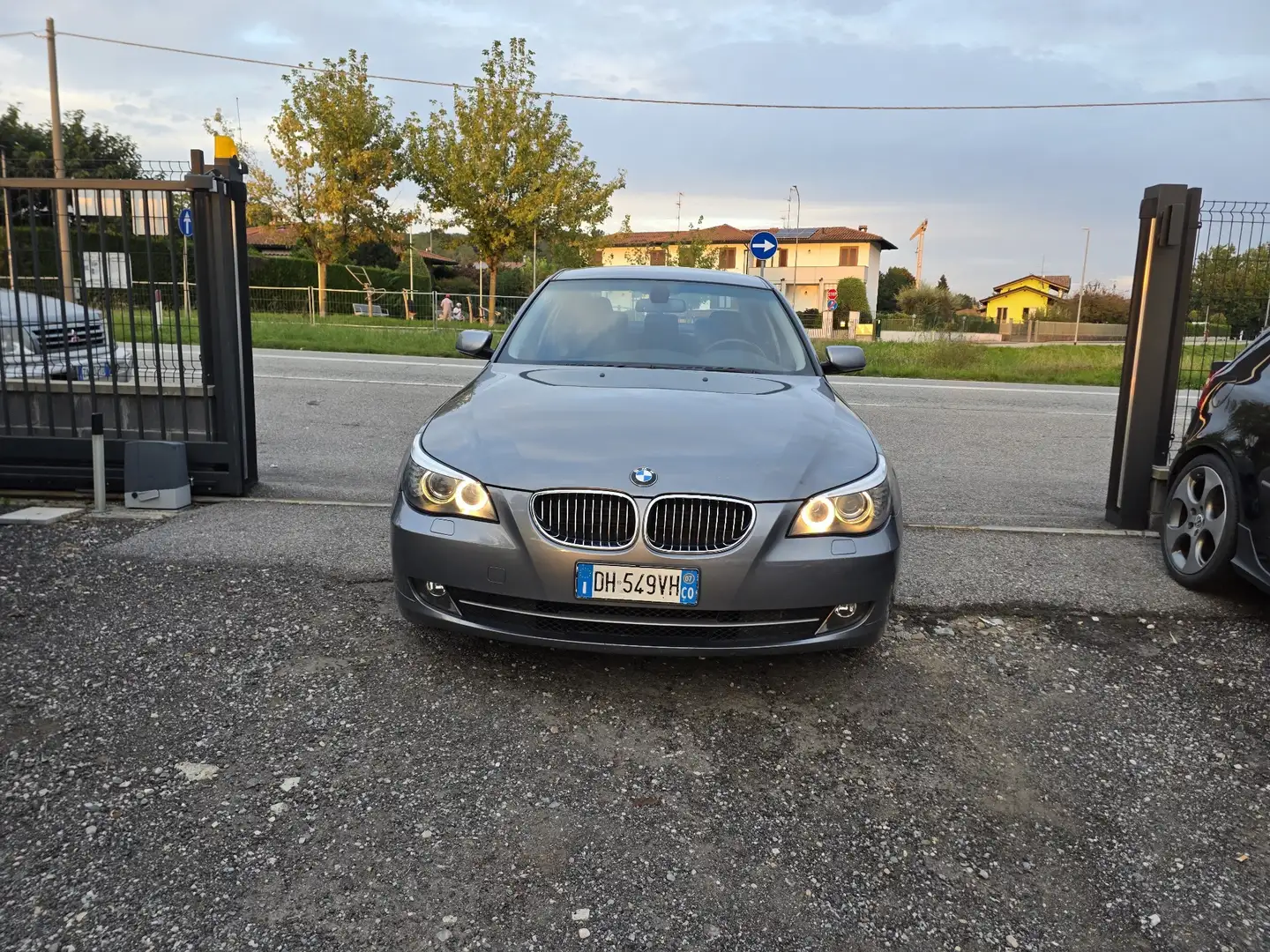 BMW 523 523i Futura - 2