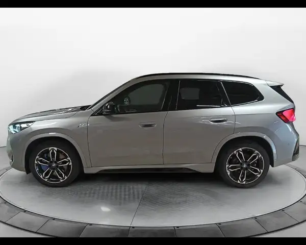BMW X1 view 9