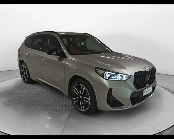 BMW X1 view 4