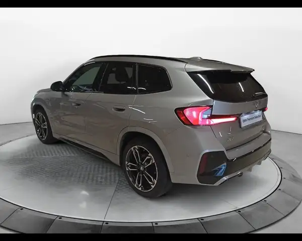 BMW X1 view 8